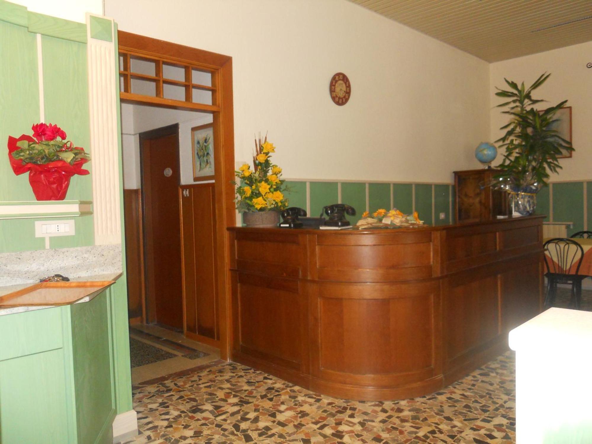 Albergo Belvedere Borghetto di Vara Exterior foto